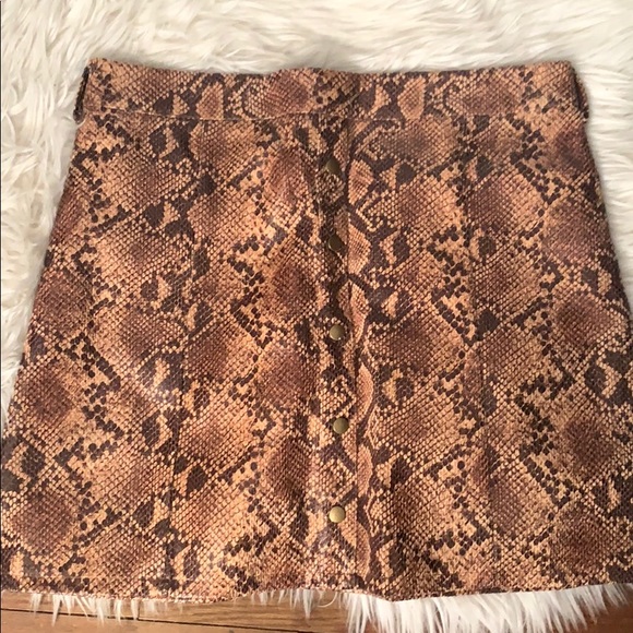 Dresses & Skirts - Faux snakeskin mini skirt